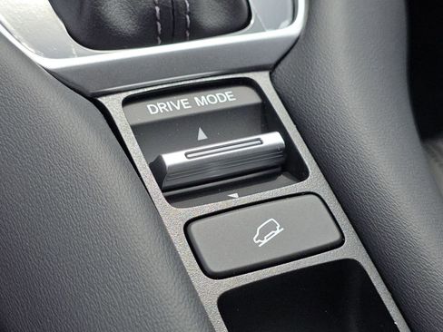 New 2026 Honda HR-V EX-L image 11