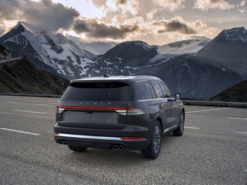 New 2026 Lincoln Aviator AWD image 8