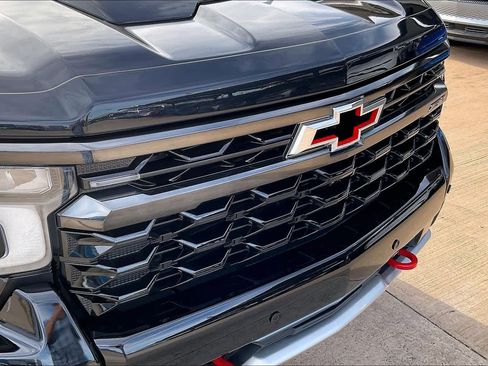 Certified 2025 Chevrolet Silverado 1500 ZR2 w/ Technology Package image 29