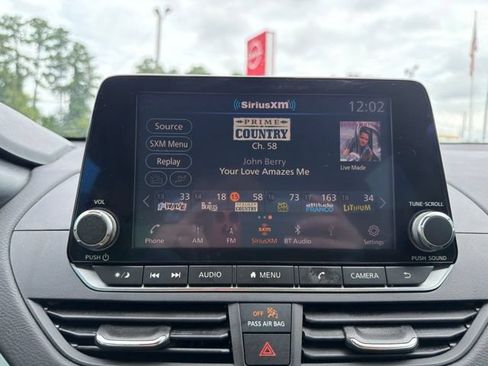 Used 2022 Nissan Altima 2.5 SV FWD image 26