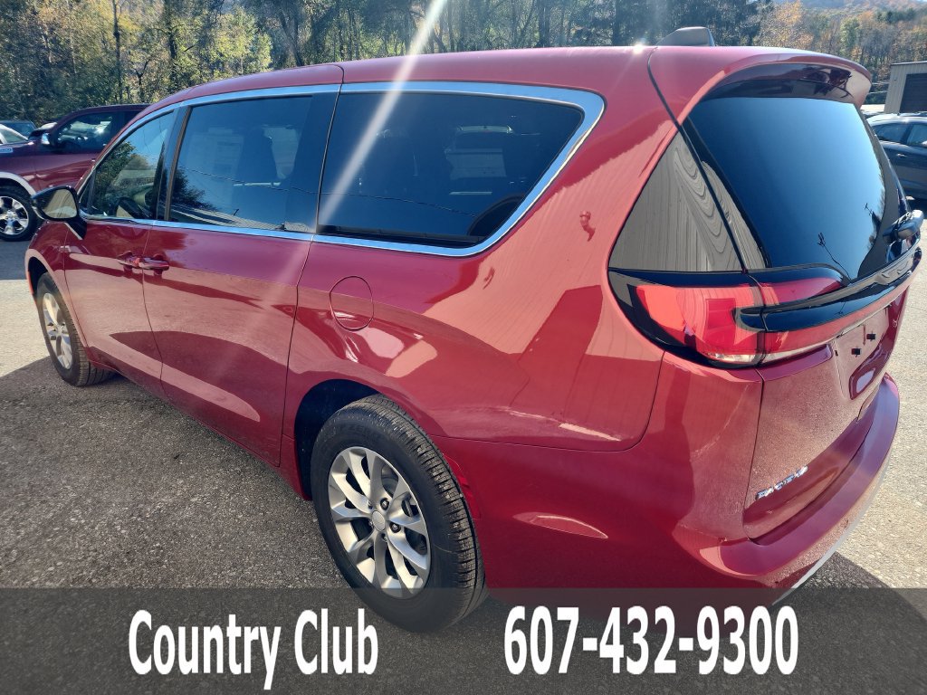 New 2027 Chrysler Pacifica Select AWD/4WD image 6