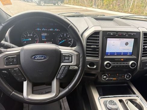 Used 2021 Ford Expedition XLT image 6