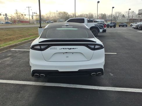 Used 2018 Kia Stinger GT2 image 4