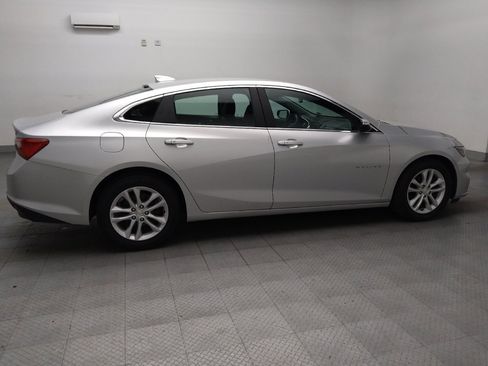 Used 2018 Chevrolet Malibu LT w/ Leather Package FWD image 10