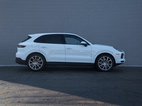 Used 2023 Porsche Cayenne S AWD/4WD image 8