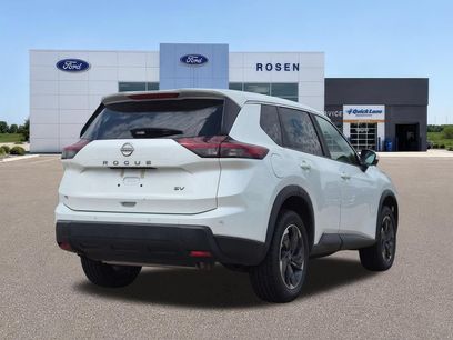 Used 2024 Nissan Rogue SV