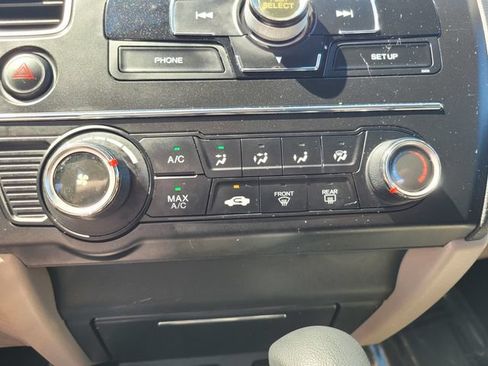 Used 2014 Honda Civic LX image 25