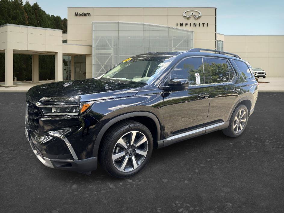 Used 2023 Honda Pilot Elite image 1