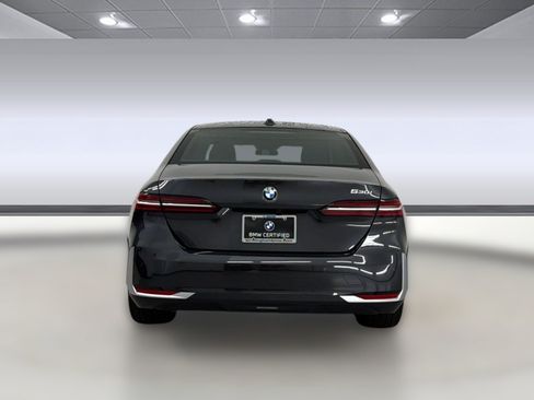 Certified 2026 BMW 530i RWD image 10