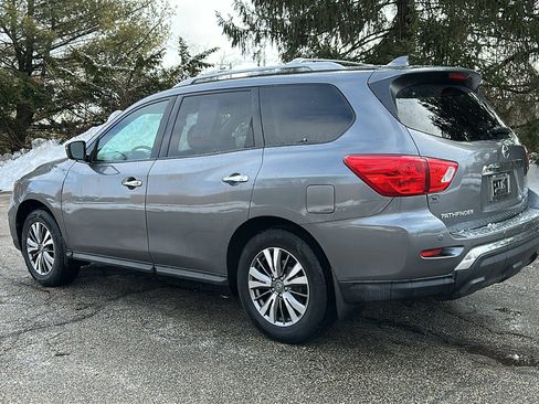 Certified 2020 Nissan Pathfinder SV image 8