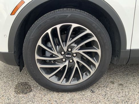 Used 2020 Lincoln Nautilus Reserve image 20