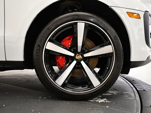 Used 2024 Porsche Macan S image 19