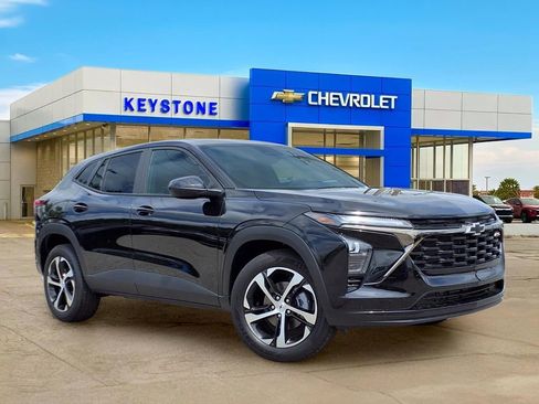 New 2026 Chevrolet Trax RS w/ Sunroof Package image 1