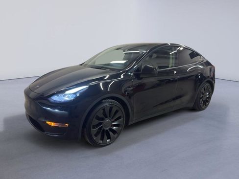 Used 2022 Tesla Model Y Performance image 3