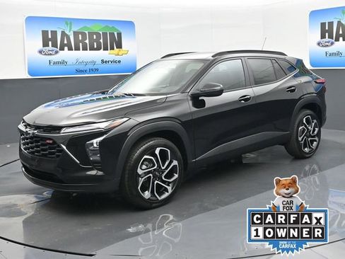 Used 2025 Chevrolet Trax RS w/ Driver Confidence Package image 1