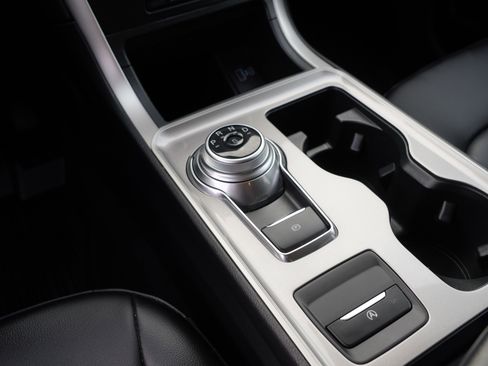 Used 2024 Ford Edge SEL w/ Convenience Package image 27