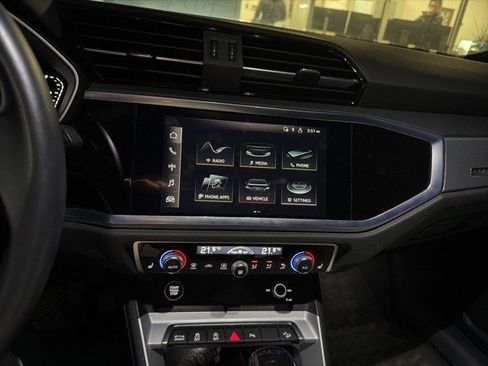 Certified 2022 Audi Q3 2.0T Premium w/ Convenience Package image 9