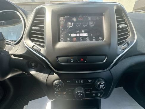 Used 2020 Jeep Cherokee Latitude Plus AWD/4WD image 20