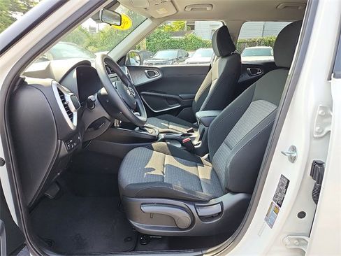 Used 2020 Kia Soul S image 13