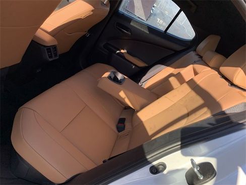 Used 2025 Lexus UX 300h 300h image 10