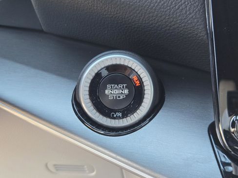 New 2026 Jeep Grand Wagoneer 2WD image 12