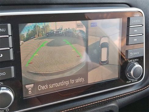 Used 2020 Nissan Kicks SR w/ Interior Electronics Package image 17