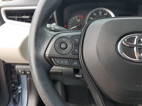 Used 2022 Toyota Corolla LE image 20