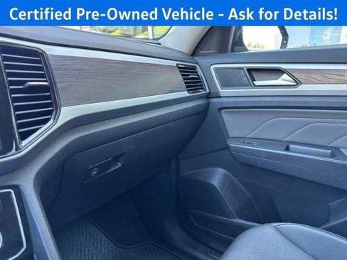 Certified 2023 Volkswagen Atlas SE w/ Black Wheel Package AWD/4WD image 18
