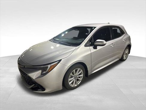 Certified 2024 Toyota Corolla SE w/ SE Package FWD image 1