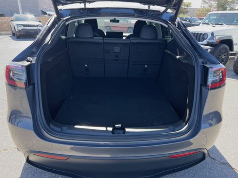 Used 2023 Tesla Model Y Performance AWD/4WD image 15