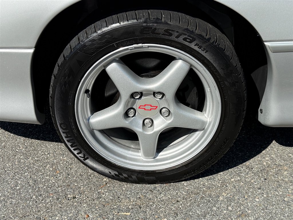 Used 1999 Chevrolet Camaro Z28 w/ SS Performance/Appearance Pkg RWD image 15