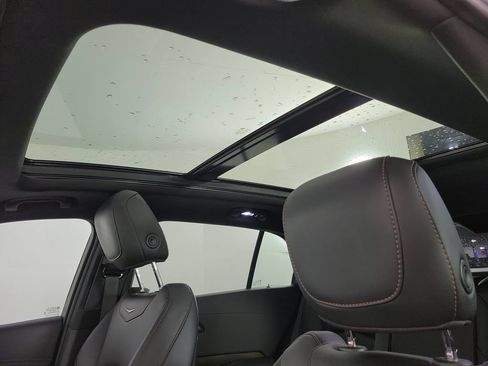 Used 2021 Cadillac XT4 Sport w/ Cold Weather Package FWD image 18