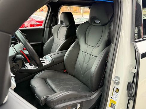 Used 2023 BMW XM image 26