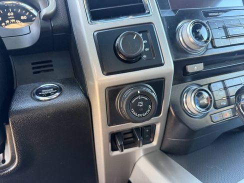 Used 2017 Ford F150 Lariat w/ Equipment Group 502A Luxury AWD/4WD image 26