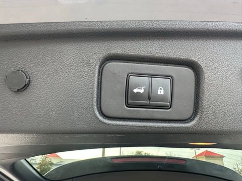 Used 2023 Nissan Pathfinder Platinum w/ Cargo Package image 8