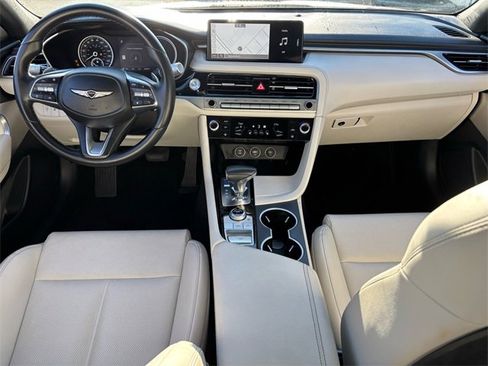 Used 2024 Genesis G70 2.5T image 11