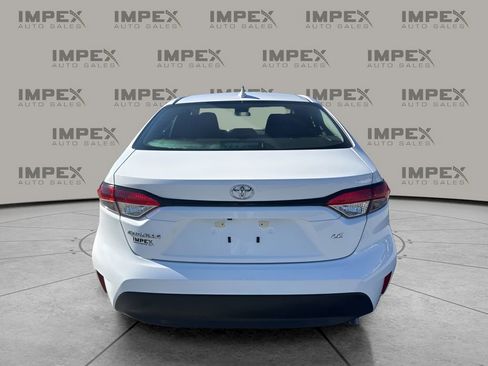 Used 2025 Toyota Corolla LE image 4
