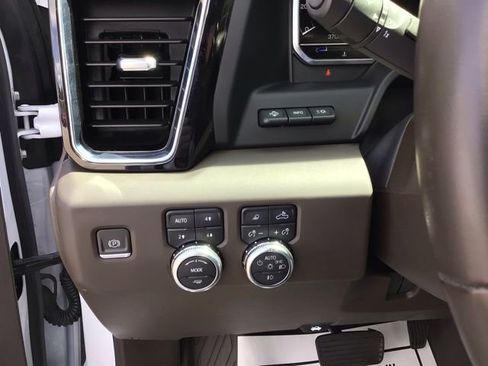 Used 2024 GMC Sierra 2500 Denali w/ Denali Reserve Package AWD/4WD image 13