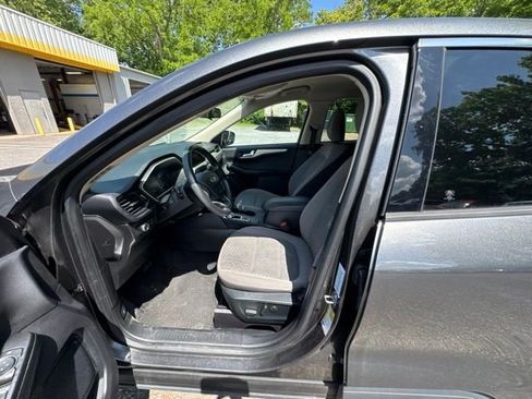 Used 2020 Ford Escape SE FWD image 16