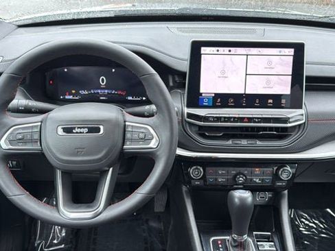 Certified 2025 Jeep Compass Trailhawk w/ Trailhawk Elite Group image 28