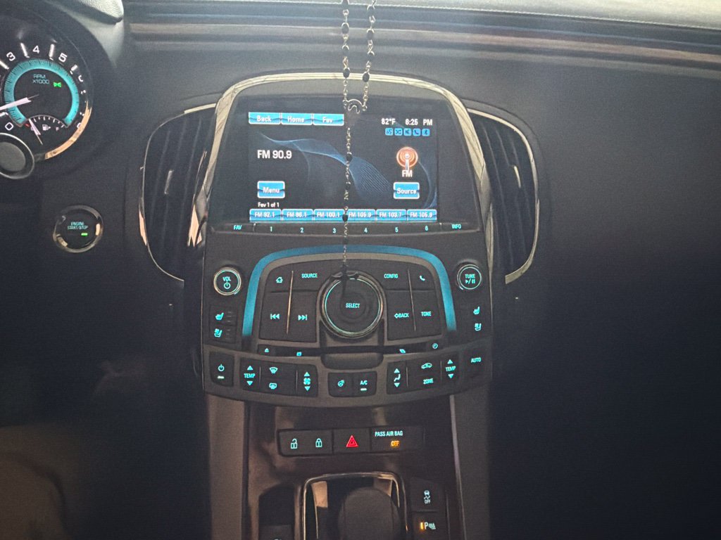Used 2013 Buick LaCrosse Premium FWD image 8