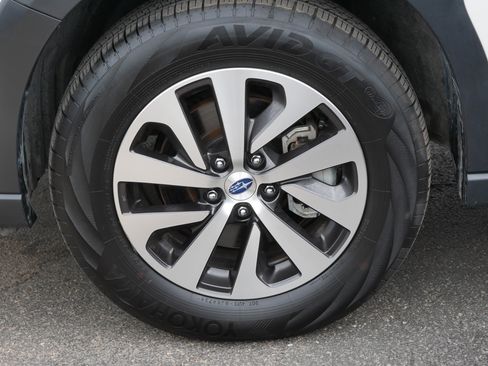 Certified 2025 Subaru Outback Premium AWD/4WD image 15