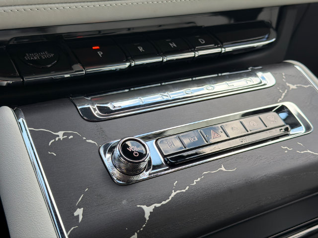 New 2027 Lincoln Aviator Black Label AWD/4WD image 28