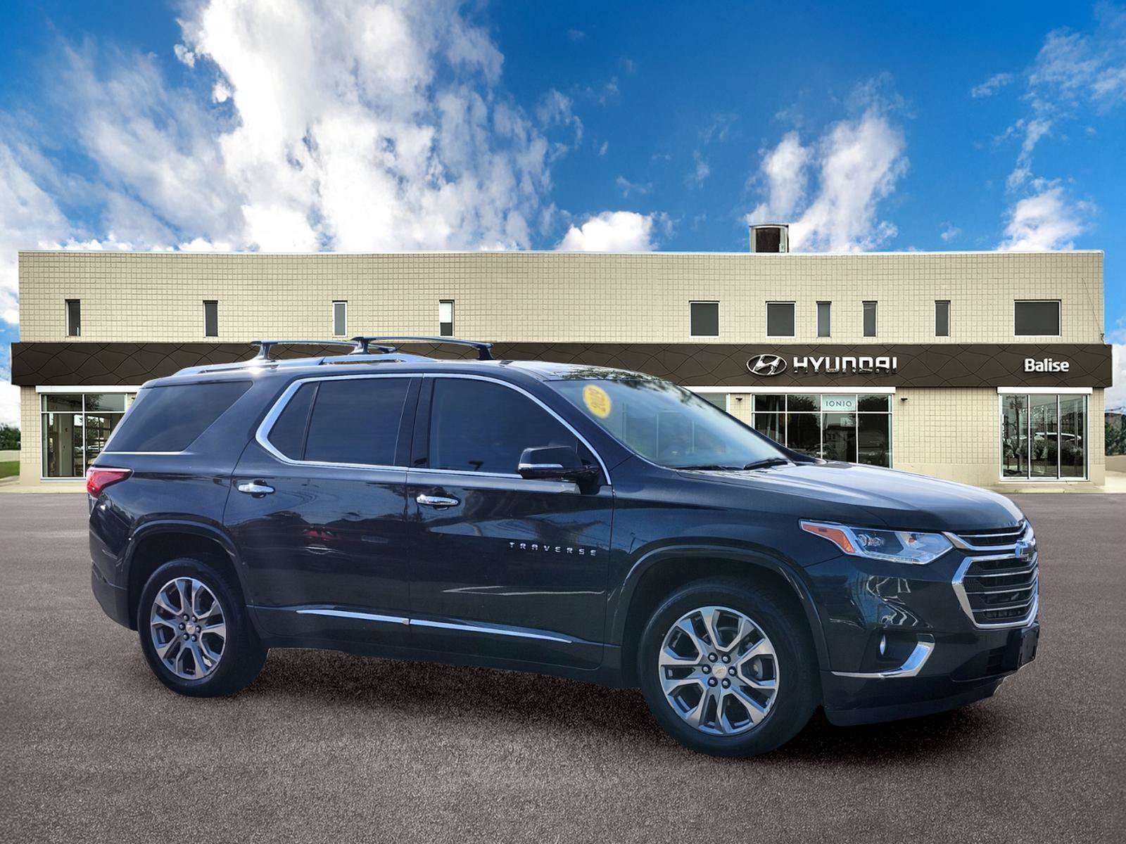 Used 2019 Chevrolet Traverse Premier w/ LPO, Floor Liner Package AWD/4WD image 1