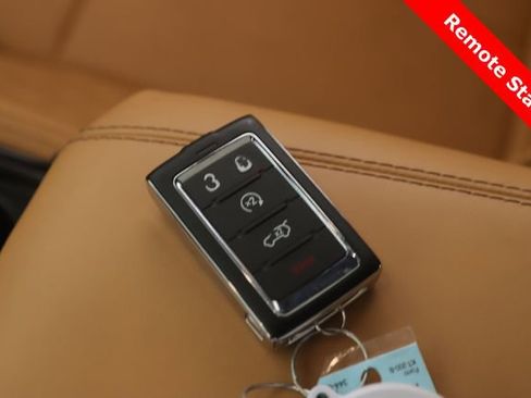 Used 2024 Jeep Grand Cherokee Summit image 3