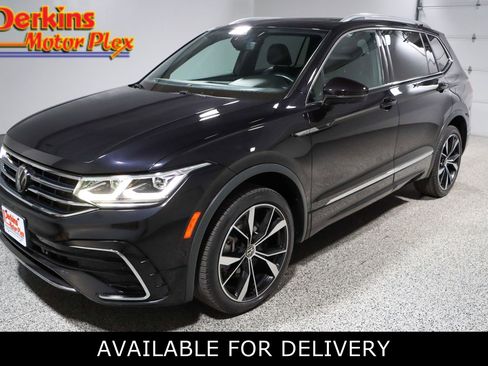 Used 2022 Volkswagen Tiguan SEL R-Line image 1