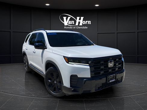 Certified 2026 Honda Pilot Black Edition image 1