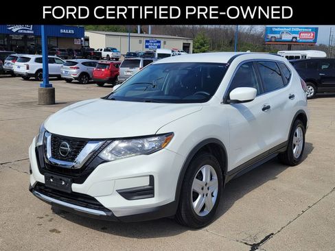 Used 2020 Nissan Rogue S image 2