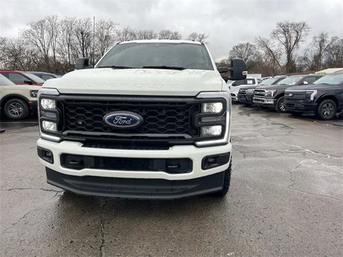 Used 2024 Ford F250 Lariat w/ Sport Appearance Package image 8