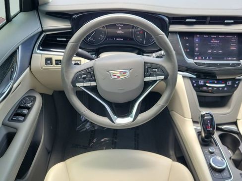 Used 2020 Cadillac XT6 Premium Luxury FWD image 13